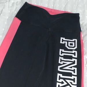 PINK Victoria’s Secret leggings.